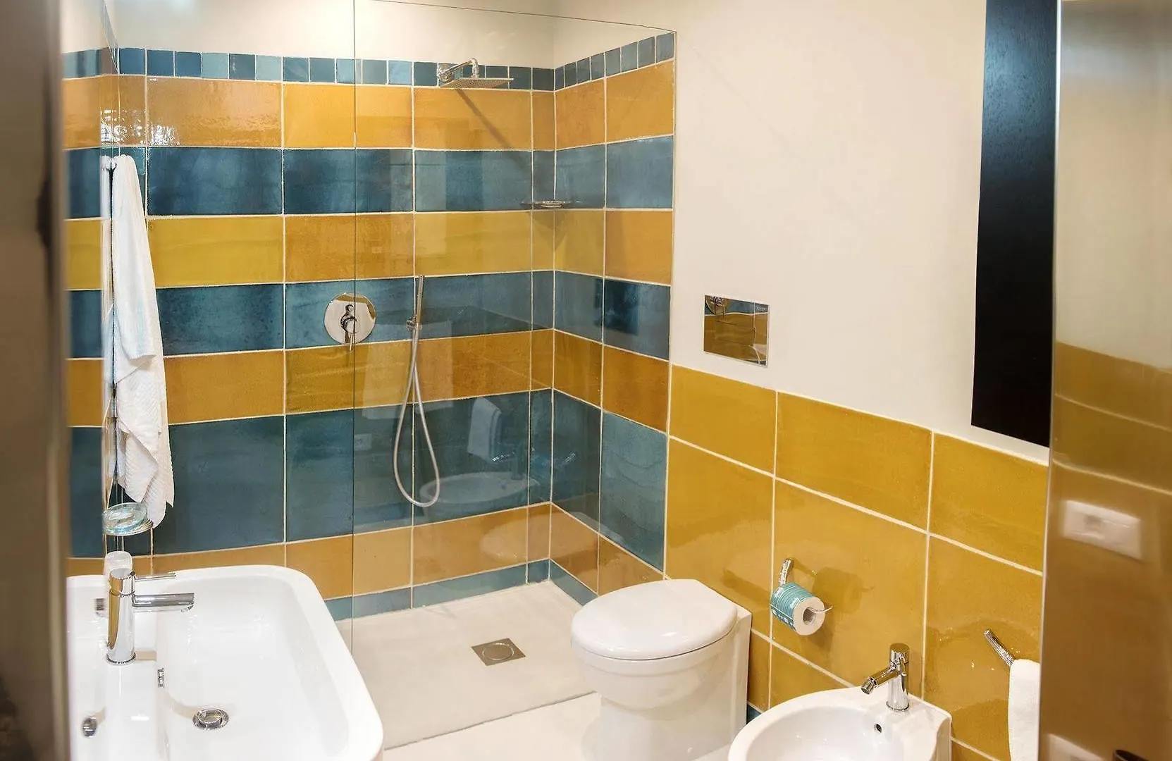 נאפולי Atelier Ines B&B Home Gallery מלון